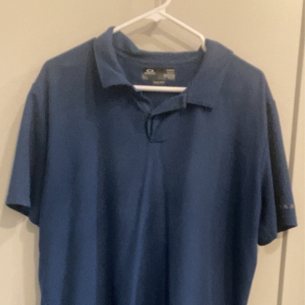 Men’s golf Oakley polo